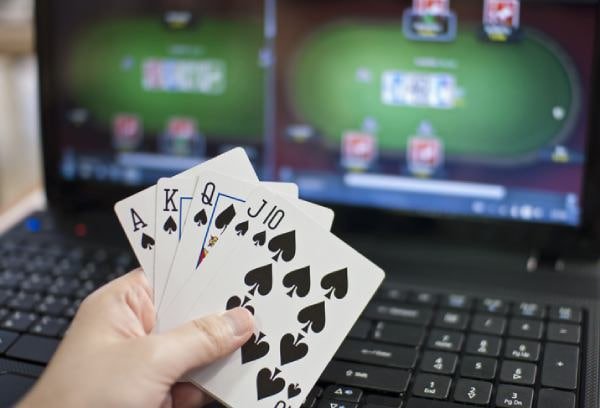 jili 520 mobile app download screen showing sports betting and casino games on Android